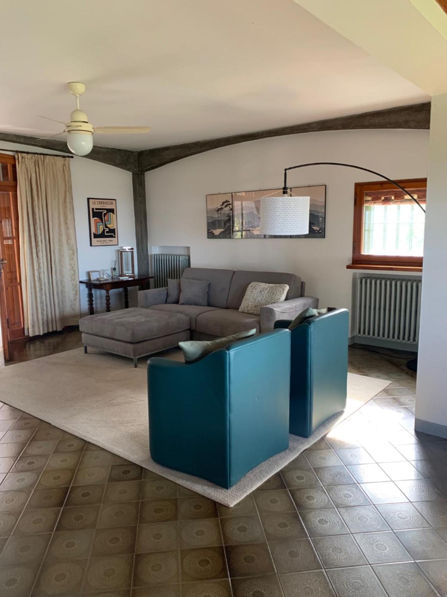Villa 225 *